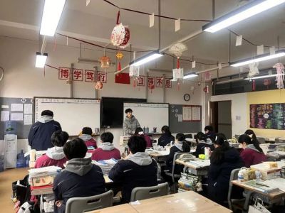 太赞了！远恒佳600 +优秀校友余乐返校，手把手教高三学子冲刺大招